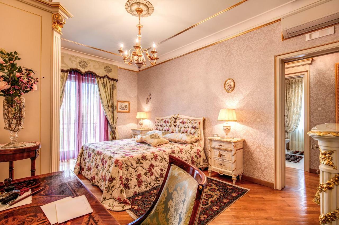 Domus Vittoria - The Luxury Quintessence Apartment Sorrento Bagian luar foto