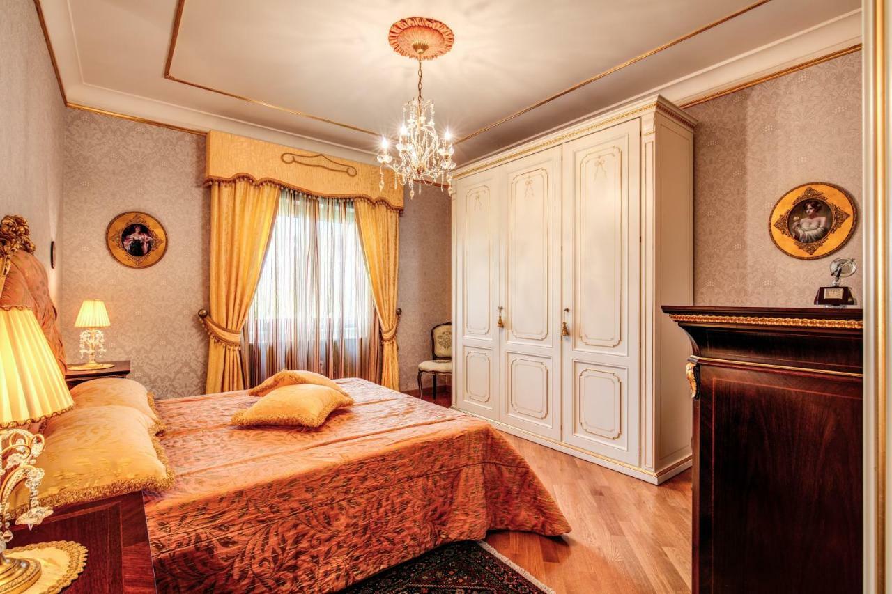 Domus Vittoria - The Luxury Quintessence Apartment Sorrento Bagian luar foto