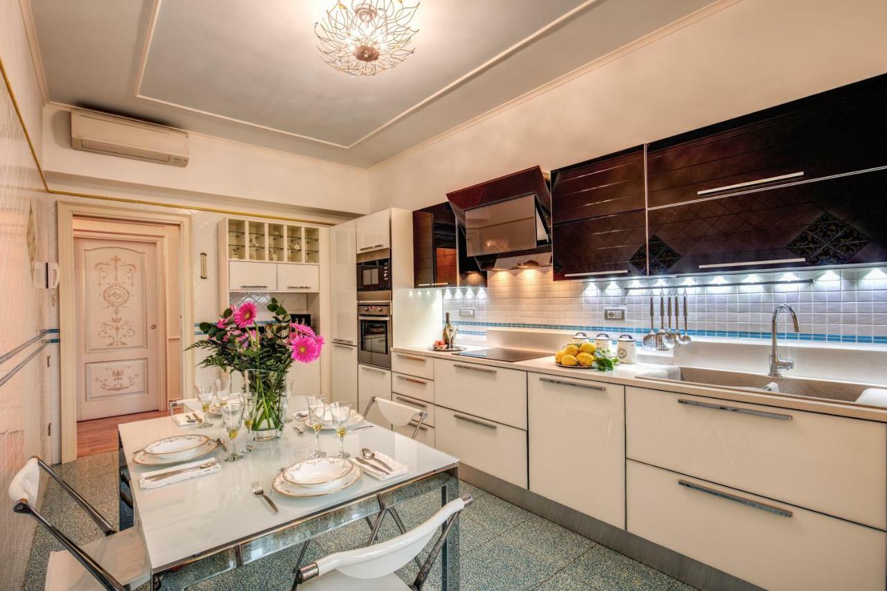 Domus Vittoria - The Luxury Quintessence Apartment Sorrento Bagian luar foto