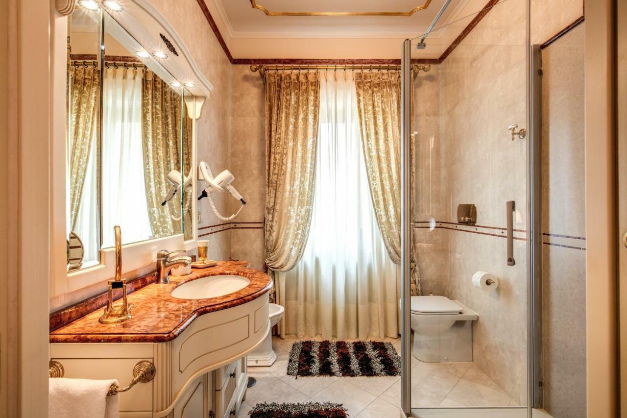 Domus Vittoria - The Luxury Quintessence Apartment Sorrento Bagian luar foto