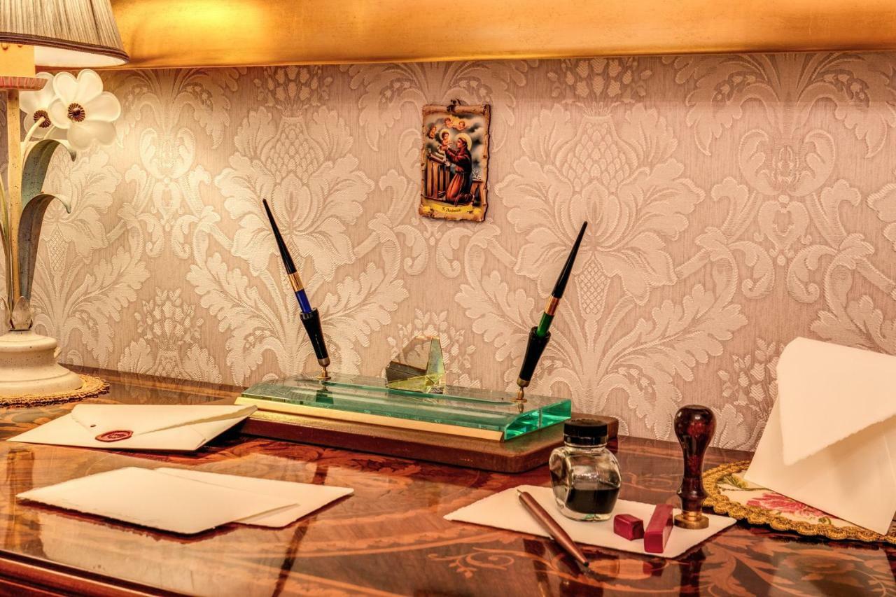 Domus Vittoria - The Luxury Quintessence Apartment Sorrento Bagian luar foto