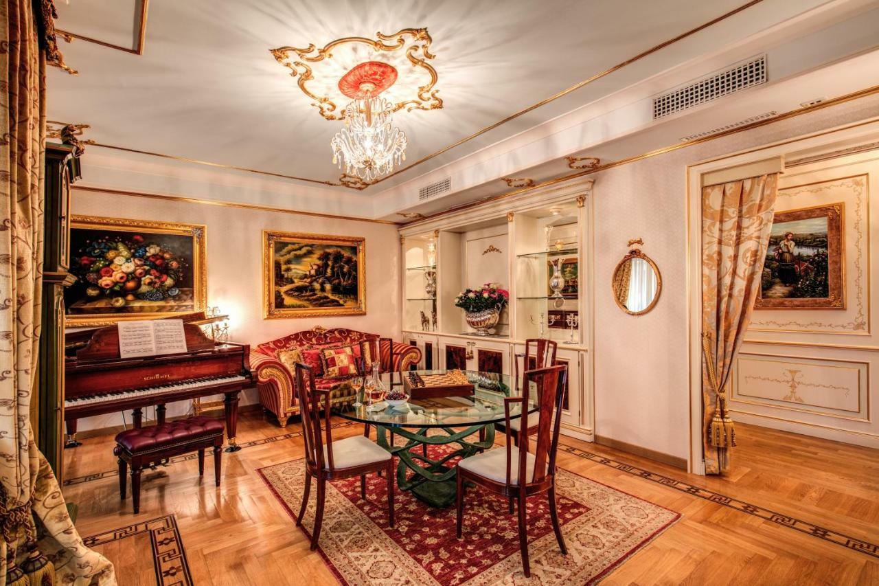 Domus Vittoria - The Luxury Quintessence Apartment Sorrento Bagian luar foto