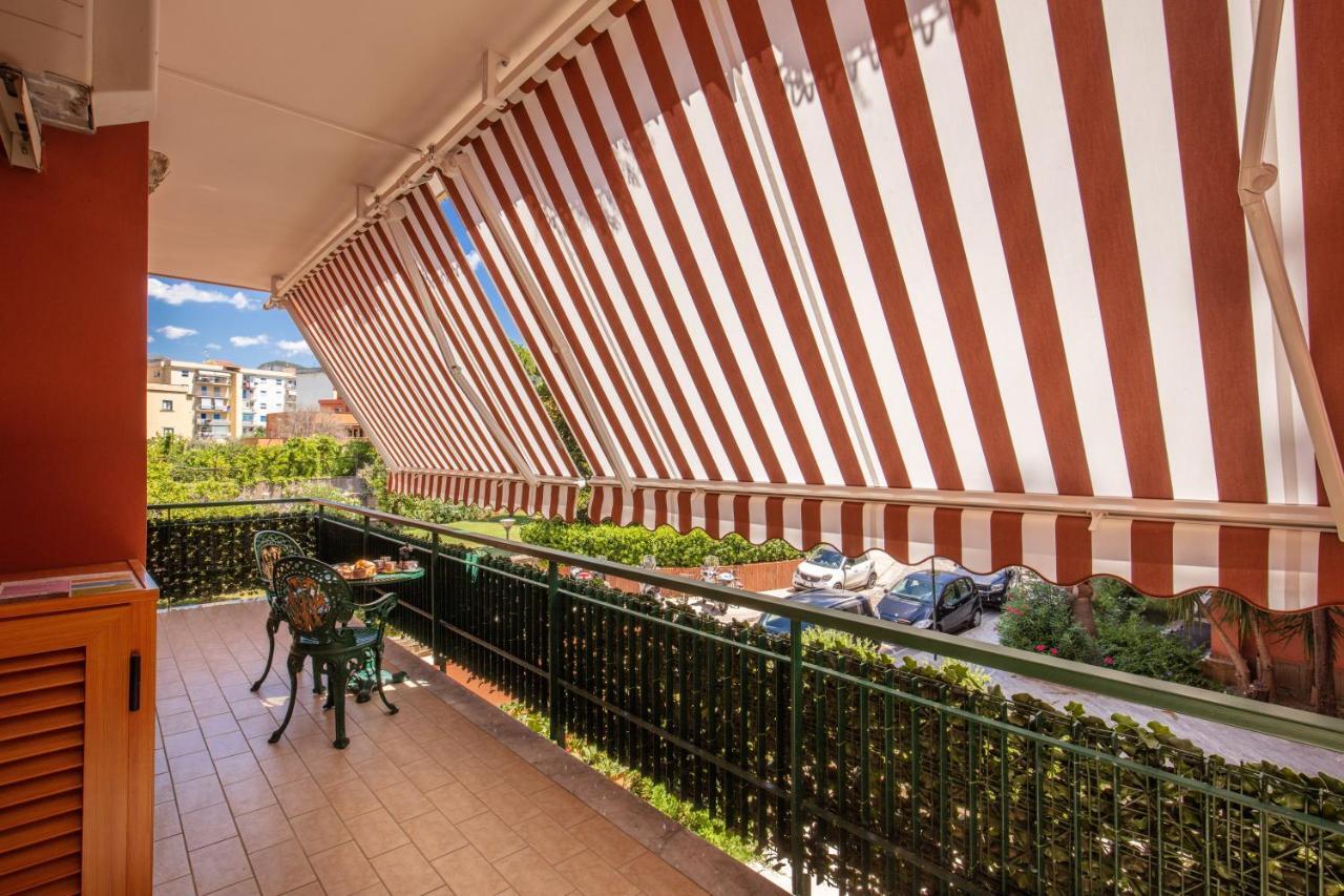 Domus Vittoria - The Luxury Quintessence Apartment Sorrento Bagian luar foto
